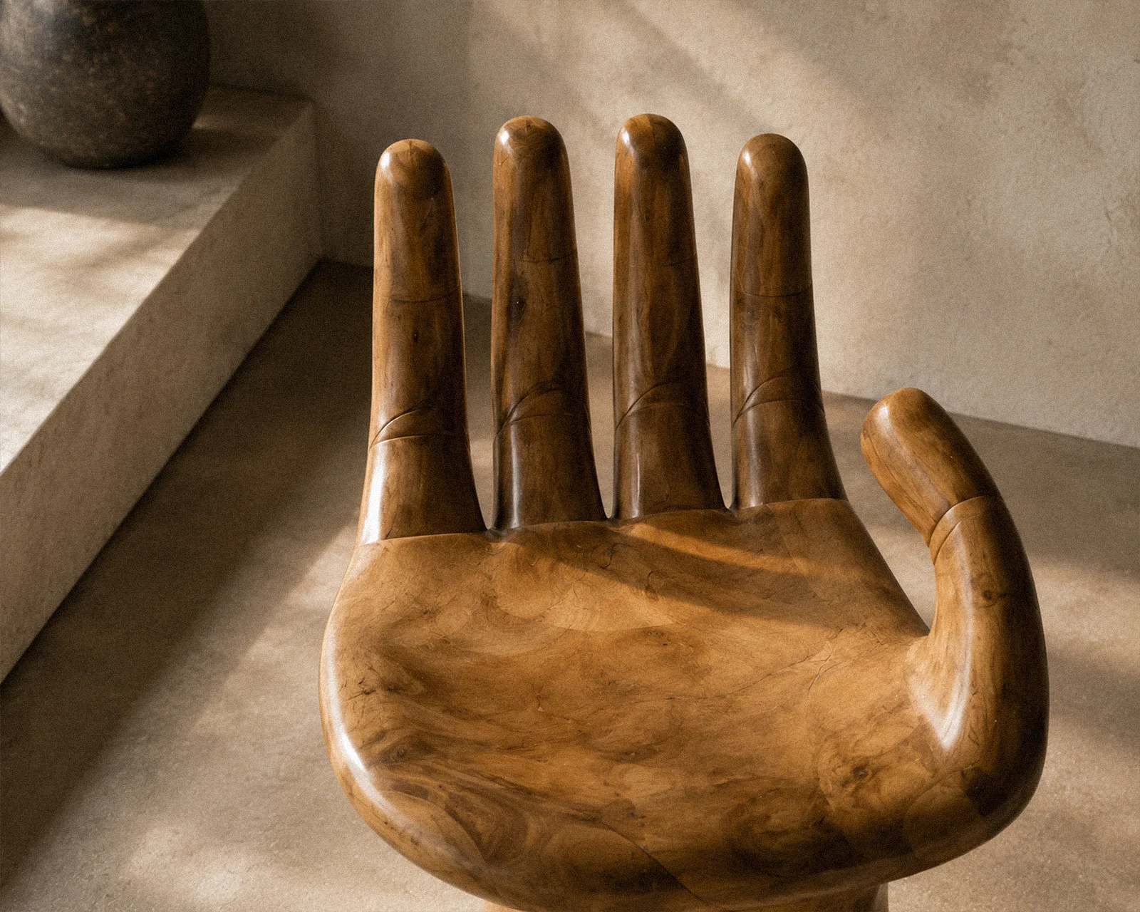 Tangan detail